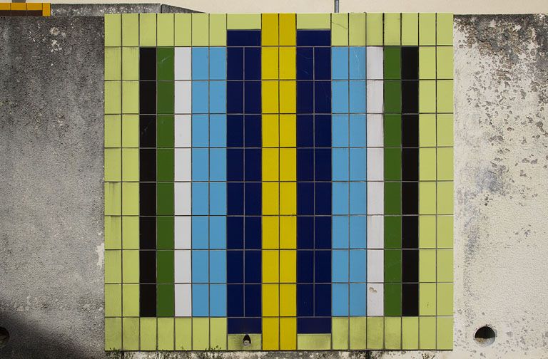 Carrelage mural : un panneau.