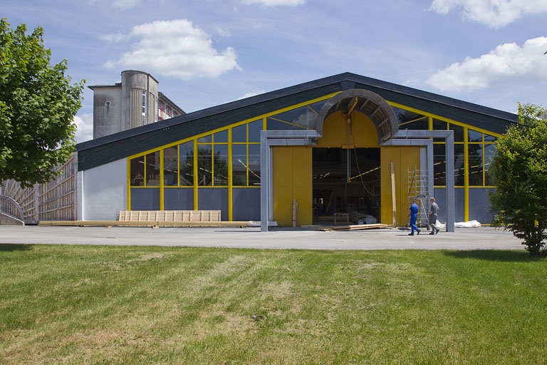 Atelier des métiers du bois : face ouest.