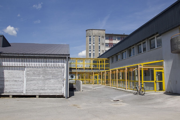 Galerie et atelier de maintenance et électrotechnique, depuis le sud.