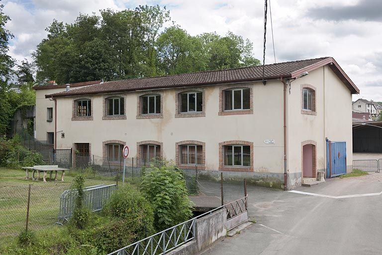 Atelier (?).