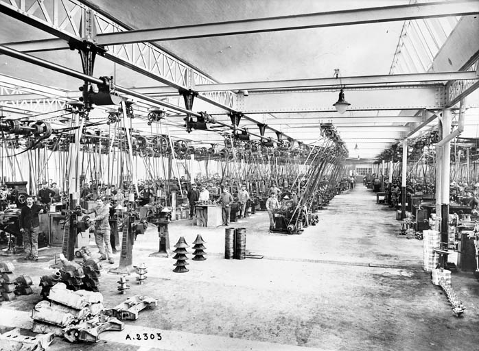 Usine d'Audincourt (?). Atelier d'usinage. Photogr., s.n., s.d. [début 20e siècle].