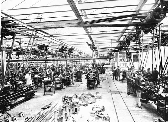 Usine d'Audincourt (?). Atelier d'usinage des moteurs. Photogr., s.n., s.d. [début 20e siècle].