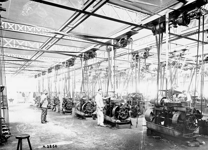 Atelier des machines outils. Photogr., s.n., s.d. [vers 1912].