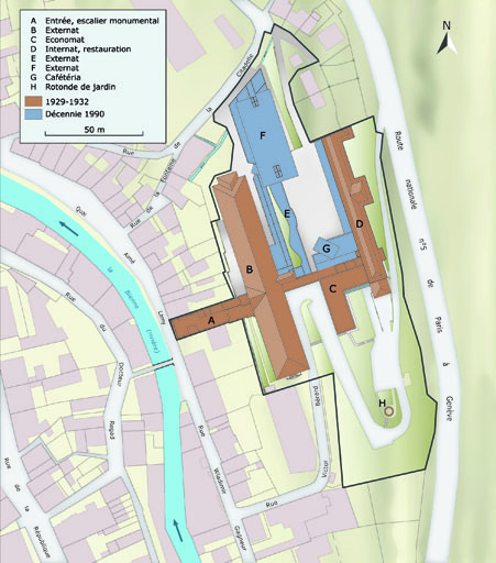 Plan-masse et de situation : échelle 1/1500.