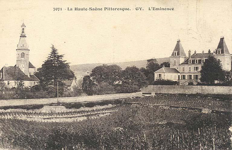 L'église sur une carte postale ancienne