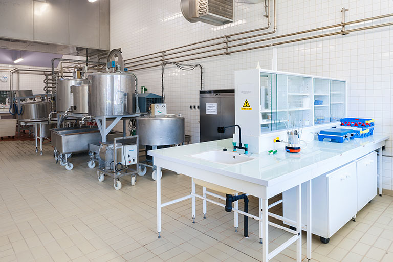 Salle de production des produits frais.