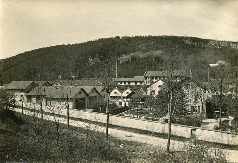 Vue d'ensemble depuis l'est, photogr., s.d. [fin 19e ou début 20e siècle].