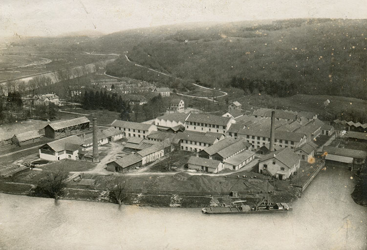 Vue plongeante depuis l'ouest, photogr., s.d. [fin 19e ou début 20e siècle].