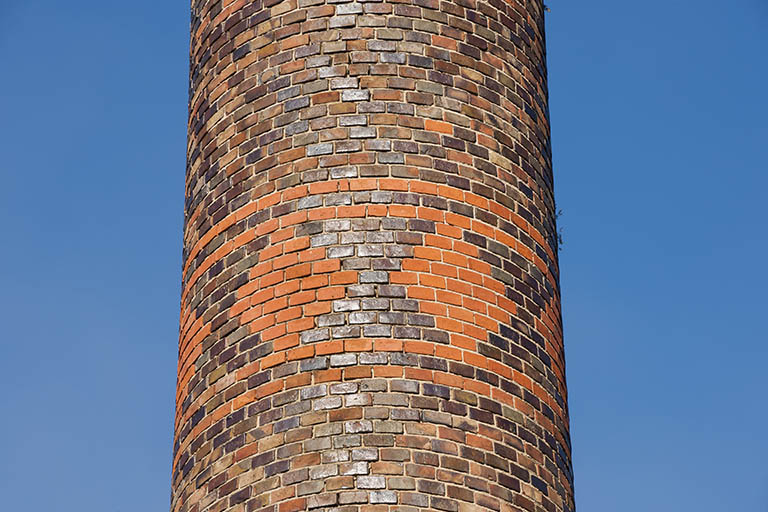 Détail de la cheminée.