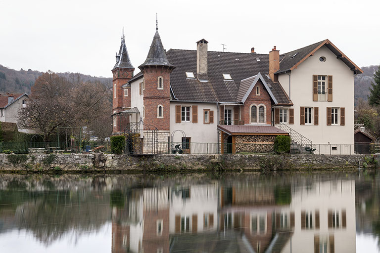 Logement patronal.