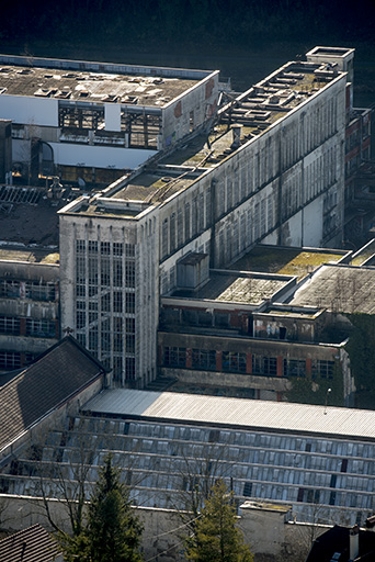 Etat en 2016. Usine A : vue plongeante sur l'extrémité ouest des ateliers de filature et d'étirage nylon et tergal (filature tergal).