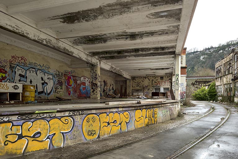 Etat en 2016. Usine A : quai à l'extrémité sud-ouest de l'étirage tergal.