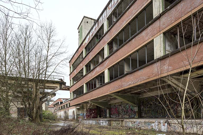Etat en 2016. Usine A : façade sud de l'étirage tergal.