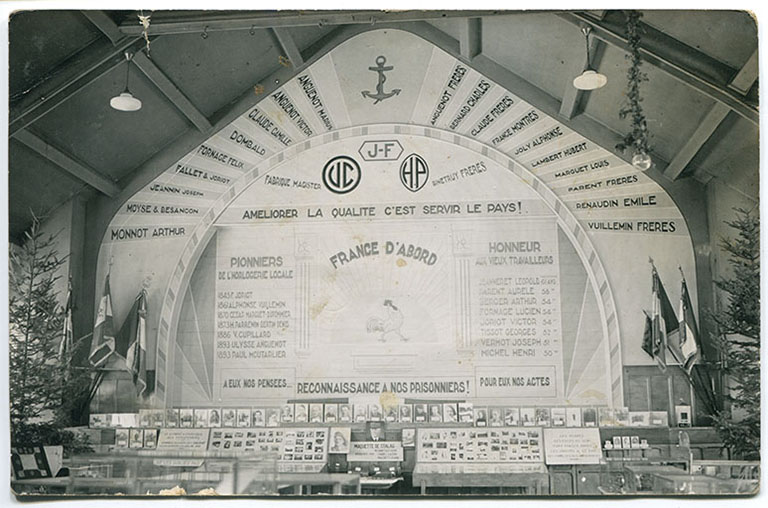 [Vue d'ensemble de l' "exposition horlogère et artisanale" de 1944], mai 1944.
