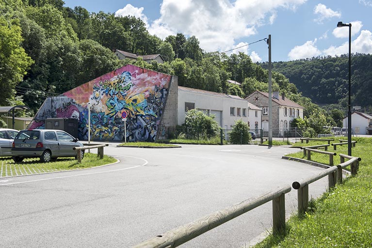 Etat en 2016. Usine B : entrepôt de produits dangereux et de matériel, et logements, depuis la cour à l'ouest.