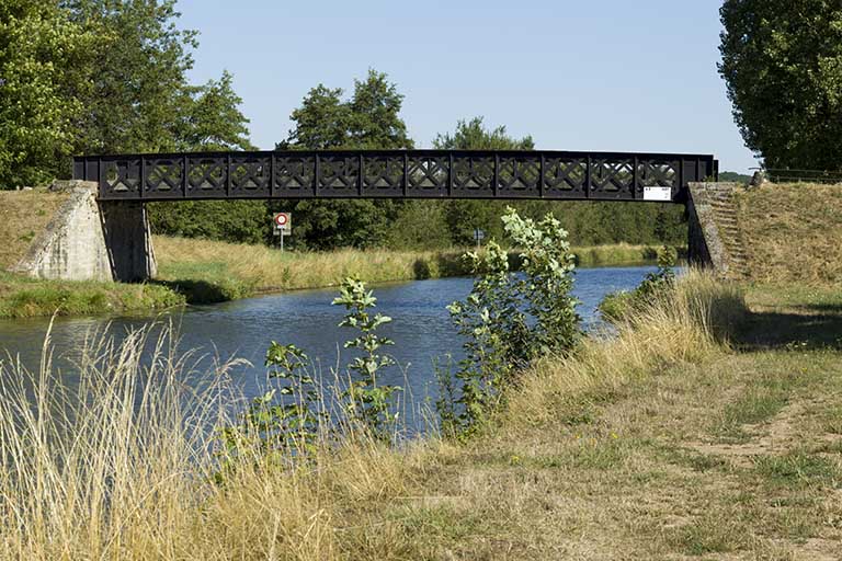 Pont du Devez, bief d'Ormoy (70).
