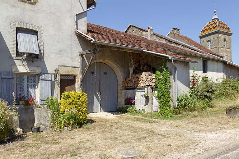 Ferme en haut (4) de la rue du Château.