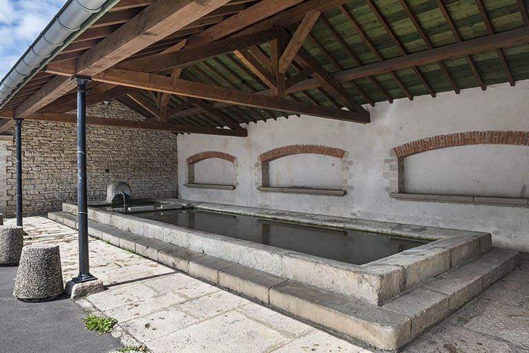 Le lavoir, Saint-Valère.