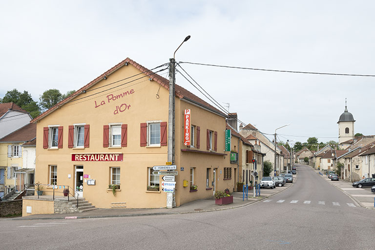 Rue de Saint-Valère.