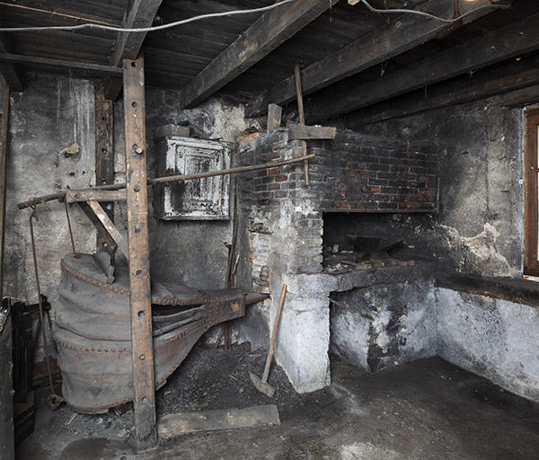 Ferme et atelier d'outillage de Jean Nicolas Schom, Montécheroux (5-7 rue de la Planchette) : intérieur de la forge.