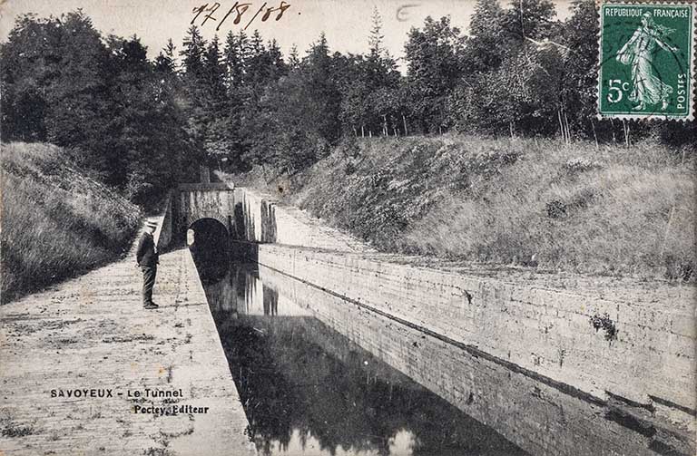 Savoyeux - Le tunnel, carte postale.