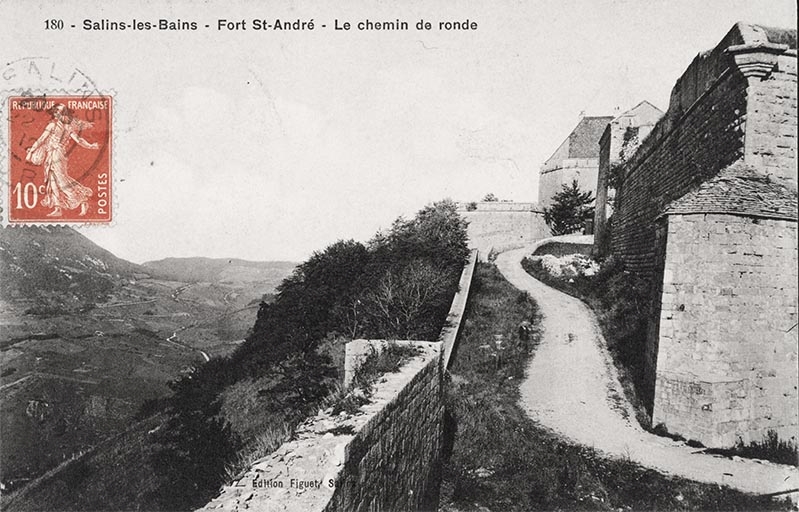 Salins-les-Bains (Jura). Fort Saint-André - Le chemin de ronde. S.d. [1er quart 20e siècle].
