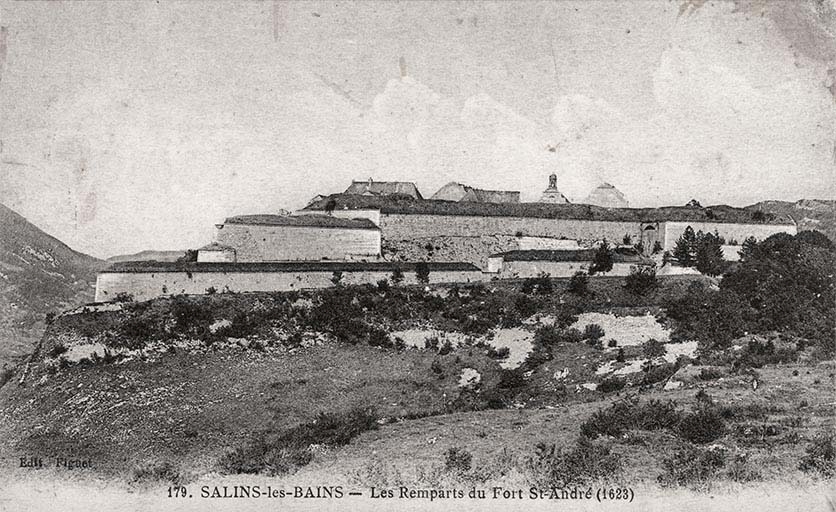 Salins-les-Bains. Les remparts du fort Saint-André (1623). S.d.
