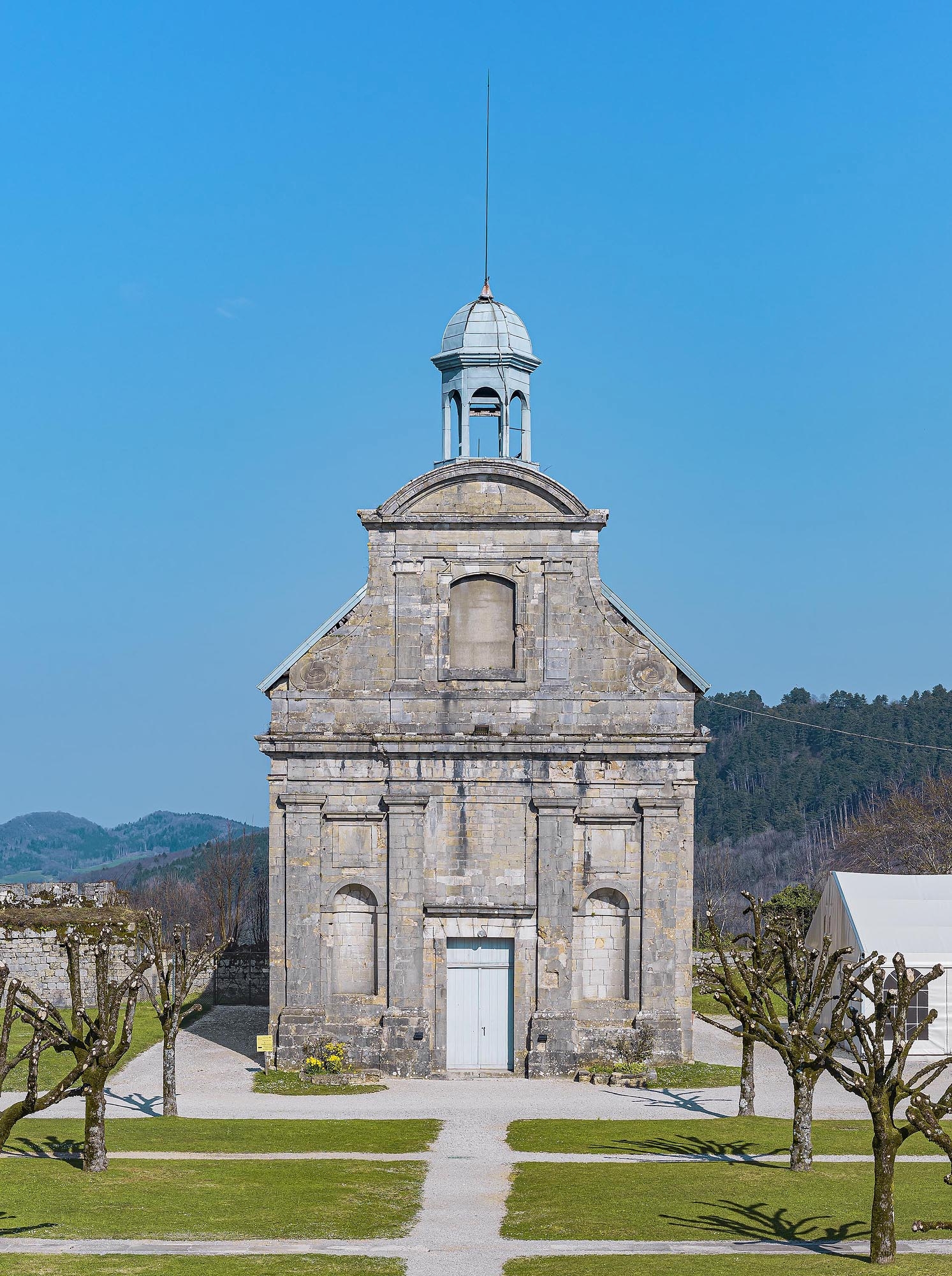 Cantine et logement du gardien de batterie : façades antérieure et latérale.