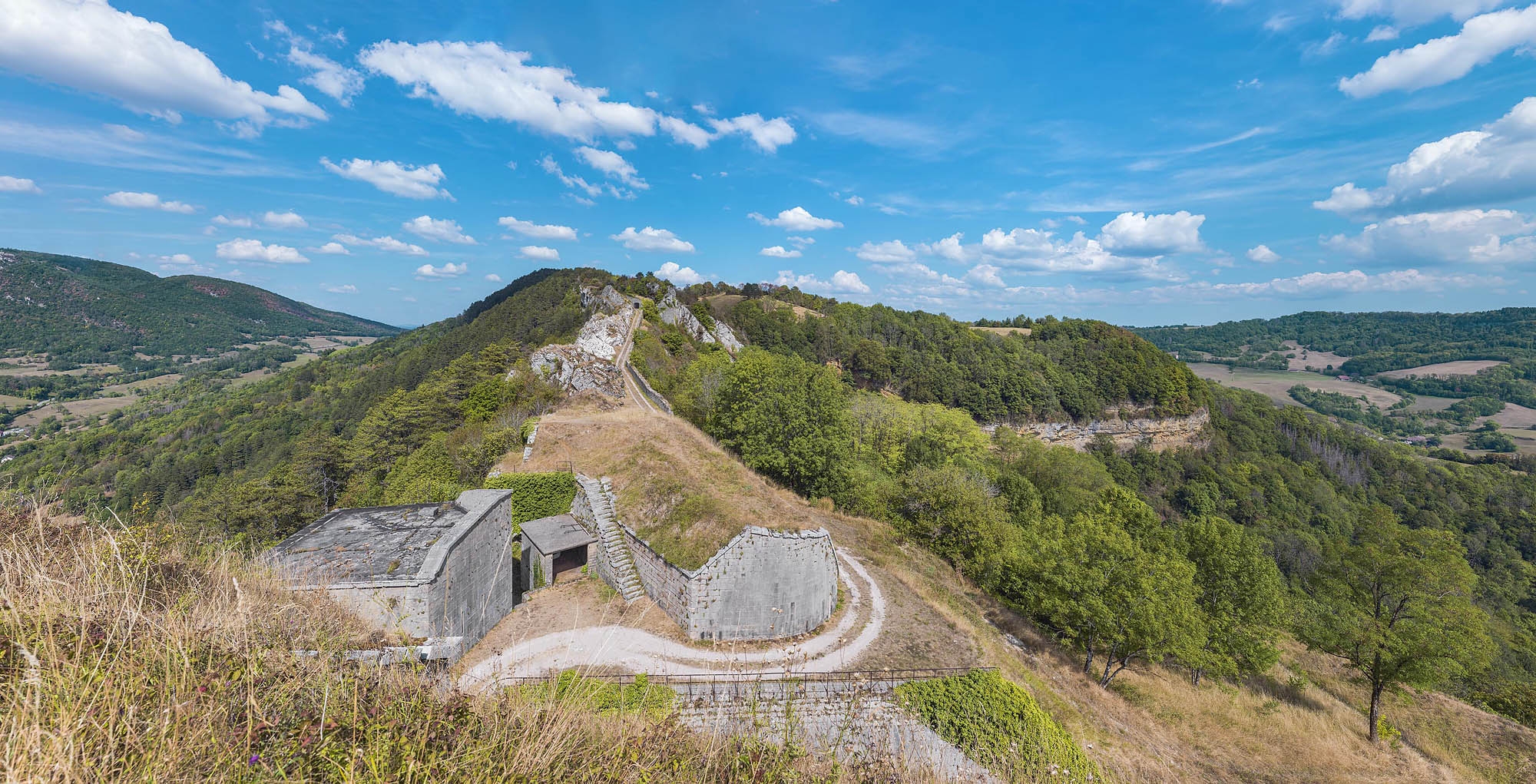 Vue vers la redoute de Grelimbach depuis le toit du cavalier.