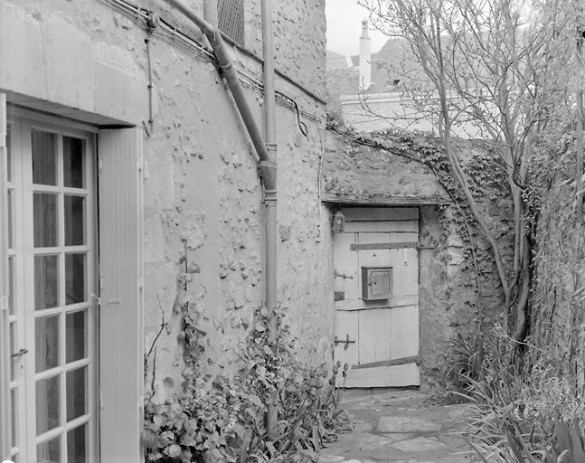 2 place de la Lune partie gauche : élévation postérieure.