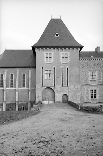 Elévation gauche, passage couvert.
