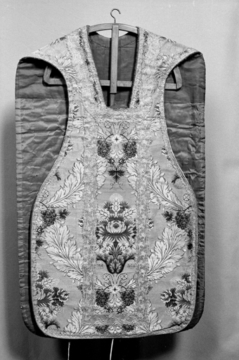 Chasuble : devant.