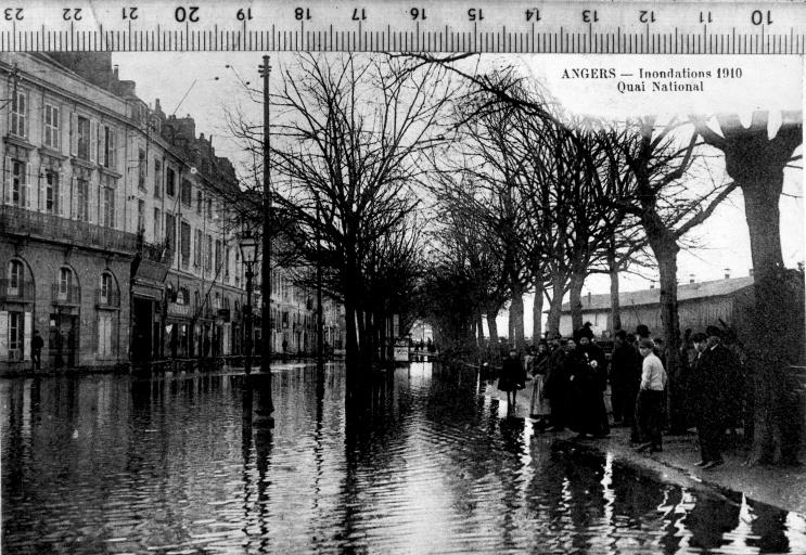 Quai de la Poissonnerie, puis quai Bonaparte, puis quai Royal, puis quai National, puis quai René-Bazin