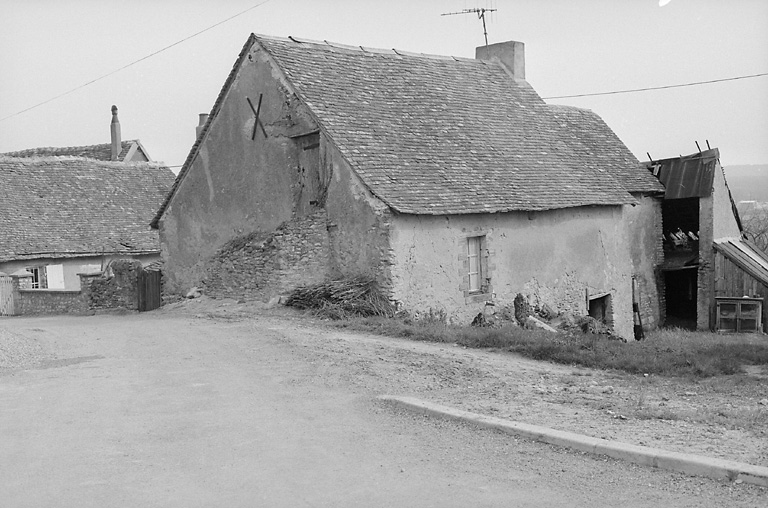 Elévations postérieure et gauche.