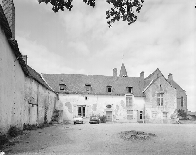 Logis : élévation antérieure.