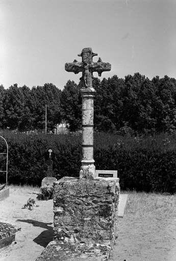 Croix de cimetière