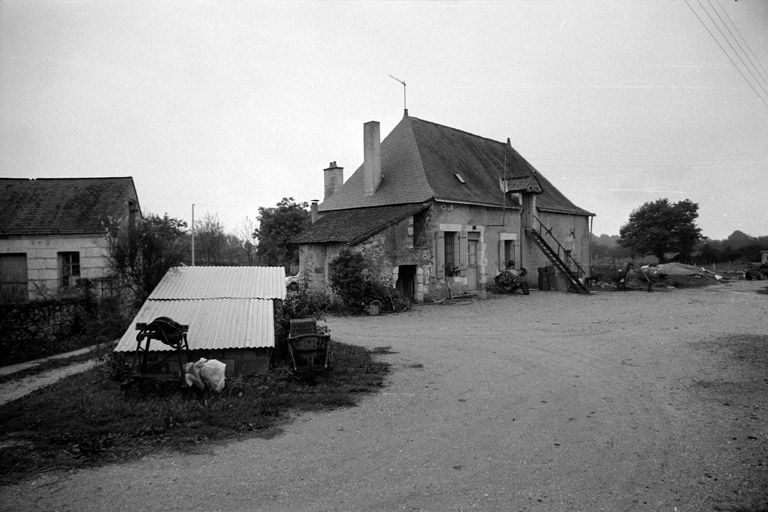 Corps de logement : vue depuis nord-est.