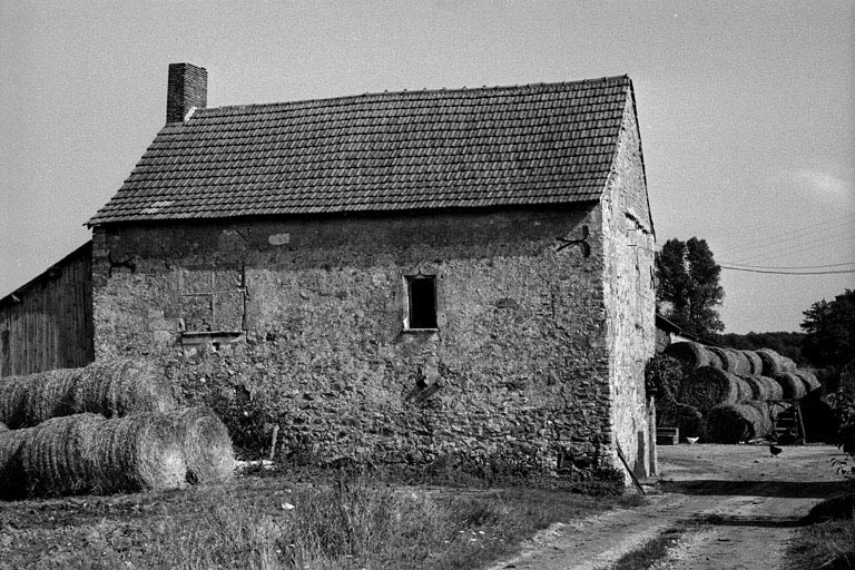 Ancien logis : face nord-ouest.