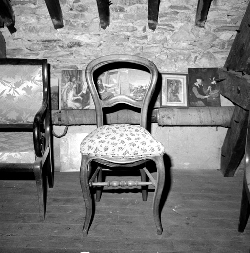 Chaise.