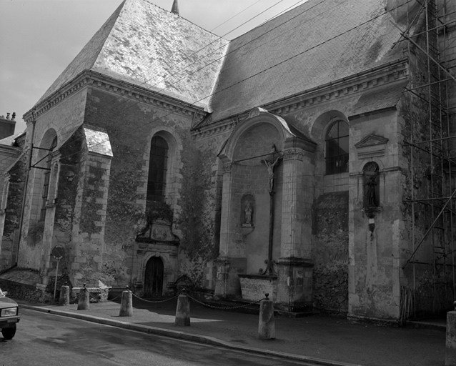 Eglise paroissiale Saint-Pierre, Saint-Laurent