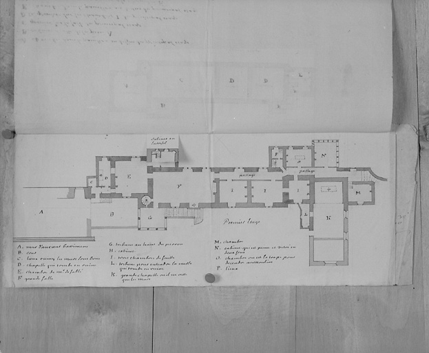 Plan du 1er étage-carré du logis médiéval.