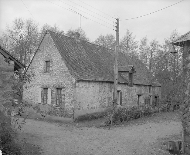 Le Moulin-de-Fresnay. Moulin : élévation latérale droite.