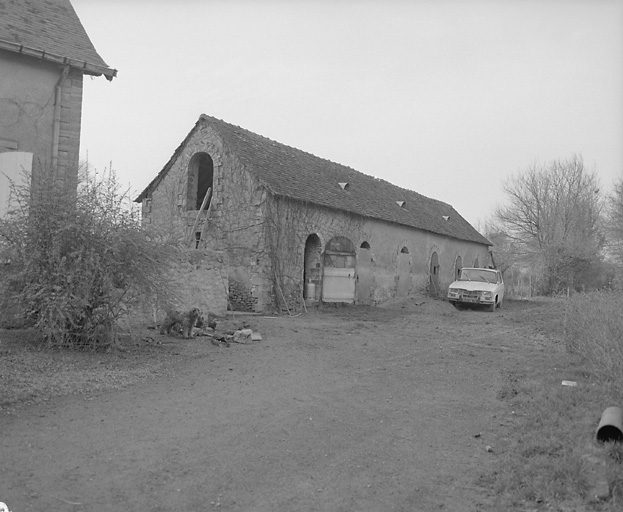 Porcherie : élévations gauche et antérieure.