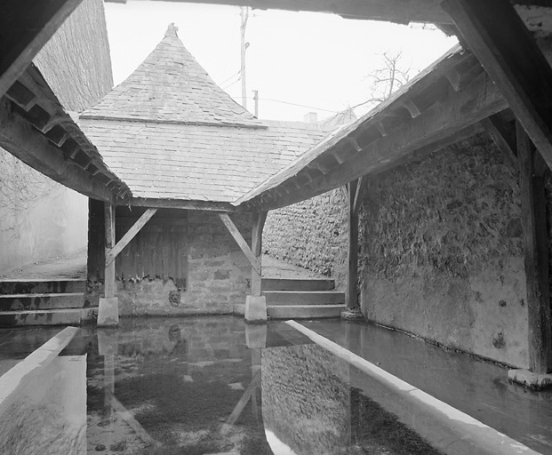 Lavoir : vue partielle depuis le nord.