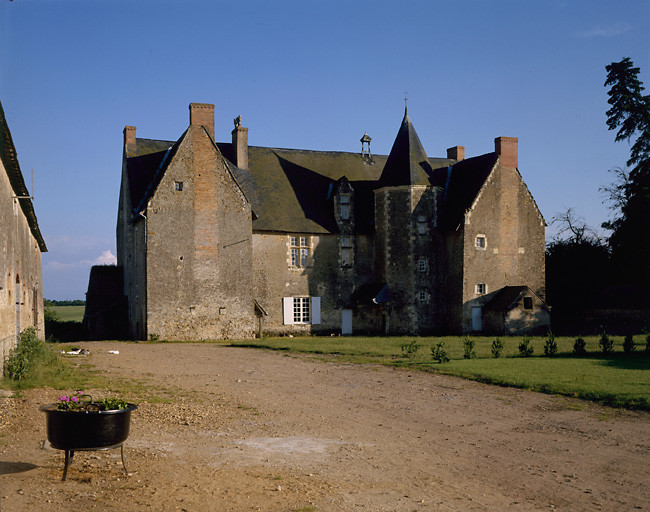 Logis : élévation antérieure.