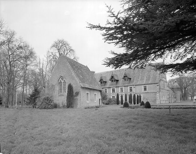 Chapelle : élévations postérieure et gauche.