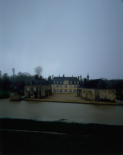 Logis et communs, élévation antérieure.