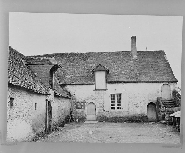Logis, élévation antérieure, état avant remaniements.