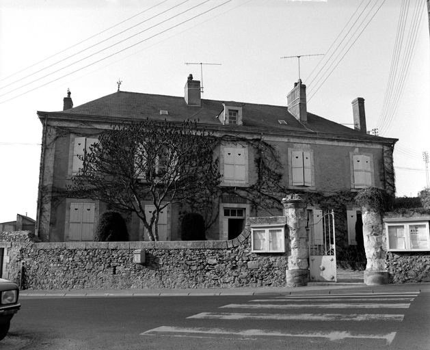 Maison, actuellement mairie