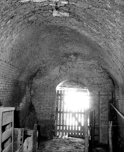 Intérieur du four : vue de nord-est vers sud-ouest.